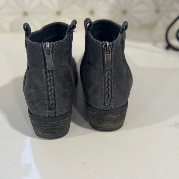 Boots Ankle Heels By Cato - Picture 2 of 7